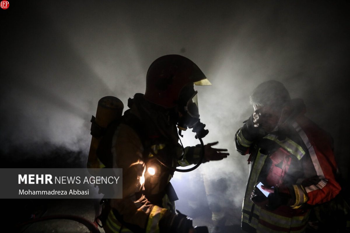 Massive Fire Erupts At Oil And Lubricant Warehouse In Southern Tehran
