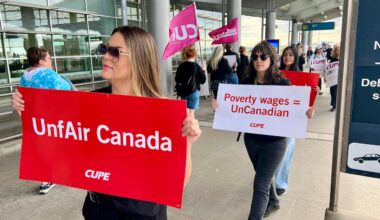 Air Canada flight attendants picket for 2nd straight day in Winnipeg