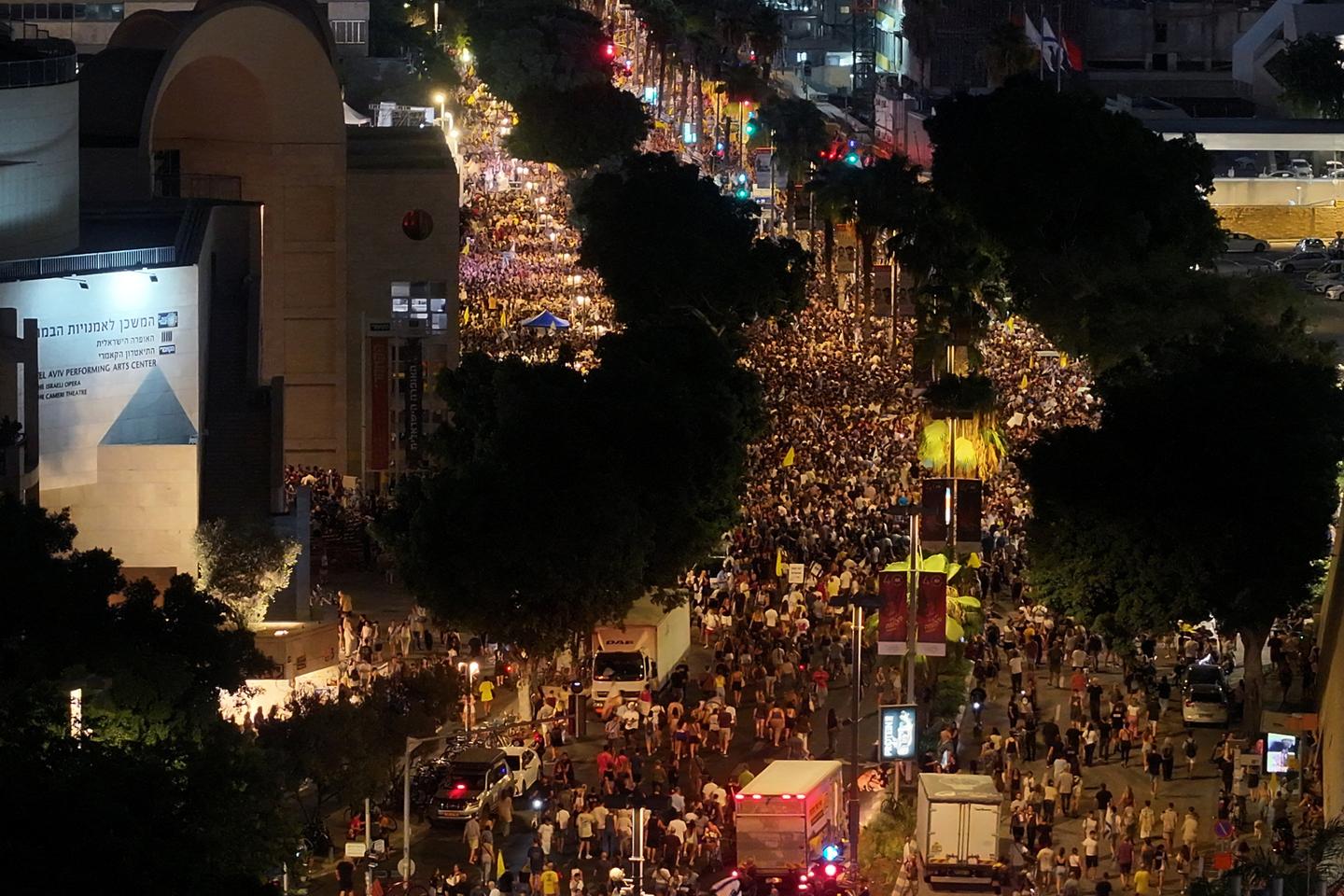 Tel Aviv's large protests are not enough to worry Netanyahu