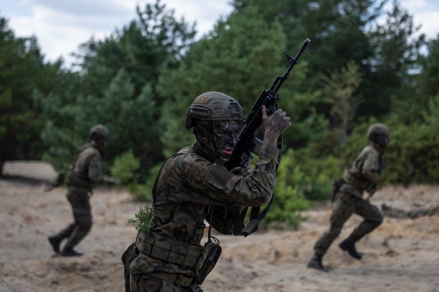 In Poland, thousands of young people are spending their 'vacation with the army'