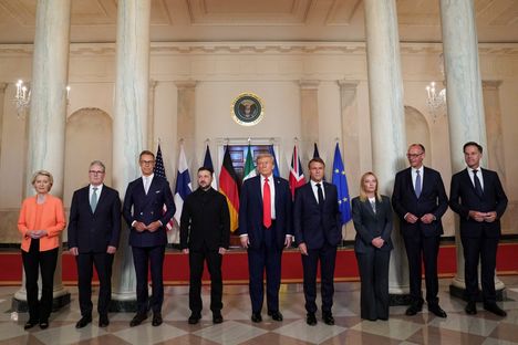 Trump, Zelenskyi ja eurooppalaisjohtajat kokoontuivat niin kutsuttuun perhekuvaan.