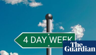 Four-day work week? Six weeks of holidays? Australians have a choice about how to bank productivity gains | Industrial relations