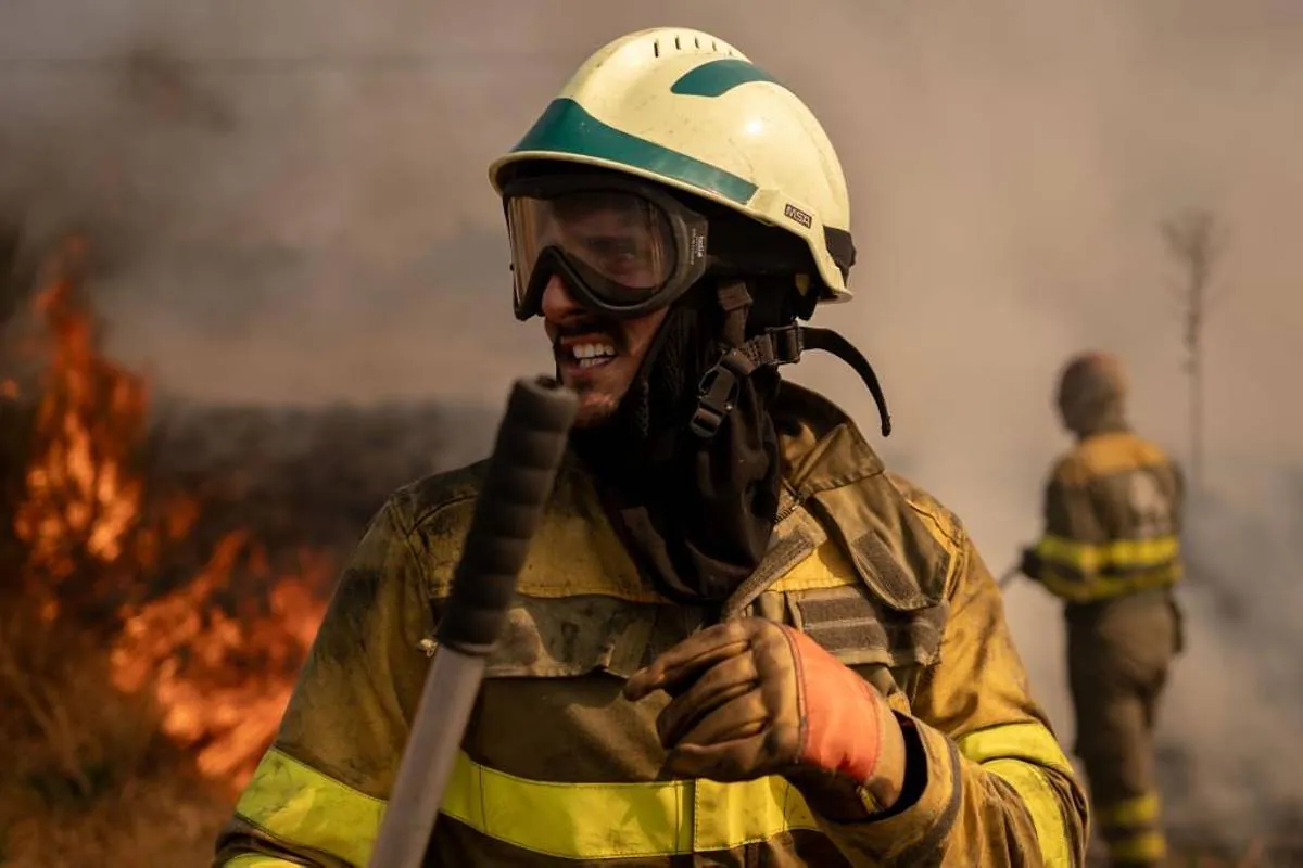 Incendios graves hoy en España, última hora en directo | Siguen sin control 21 incendios de nivel 2, sobre todo en Castilla y León, Galicia y Extremadura, mientras la cifra de desalojados asciende a 33.750