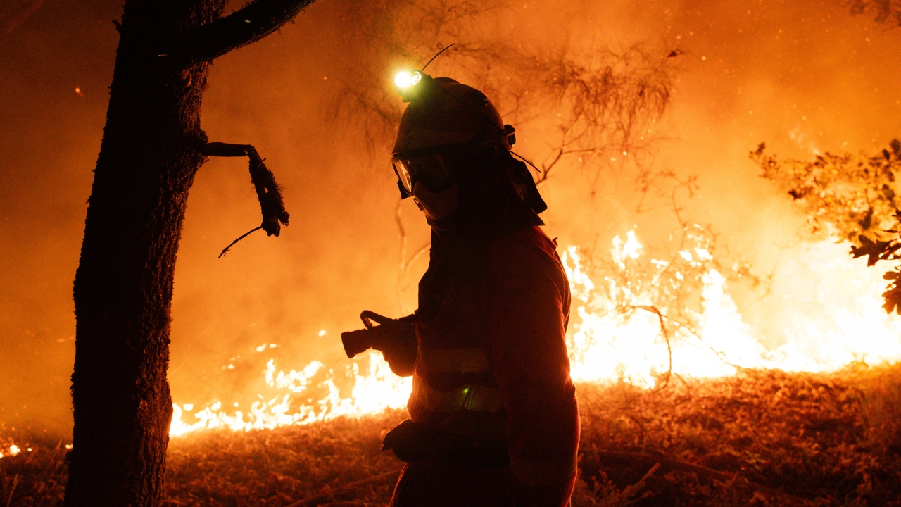 focos activos y evacuados en Castilla y León, Galicia y Extremadura
