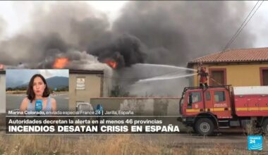 España: miles de personas son evacuadas mientras las llamas devastan casas y bosques • FRANCE 24