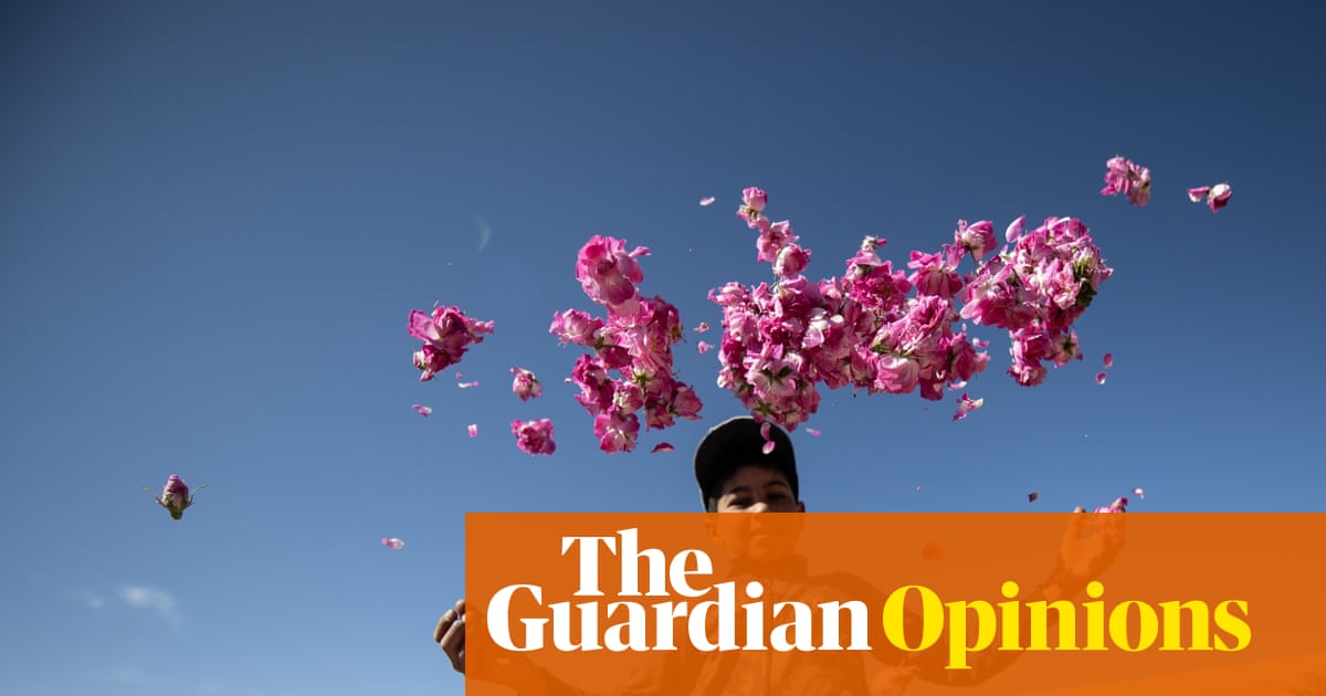 I’m a legal refugee in Britain. So why am I always being treated like a criminal? | Ayman Alhussein