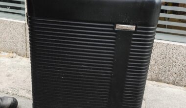 Suitcase left behind (Belfast to Dublin)