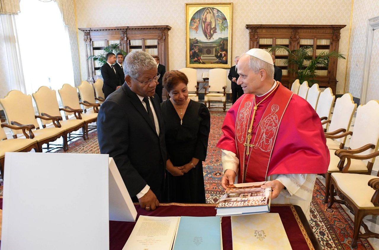 Pope Leo XIV receives the President of the Republic of Seychelles