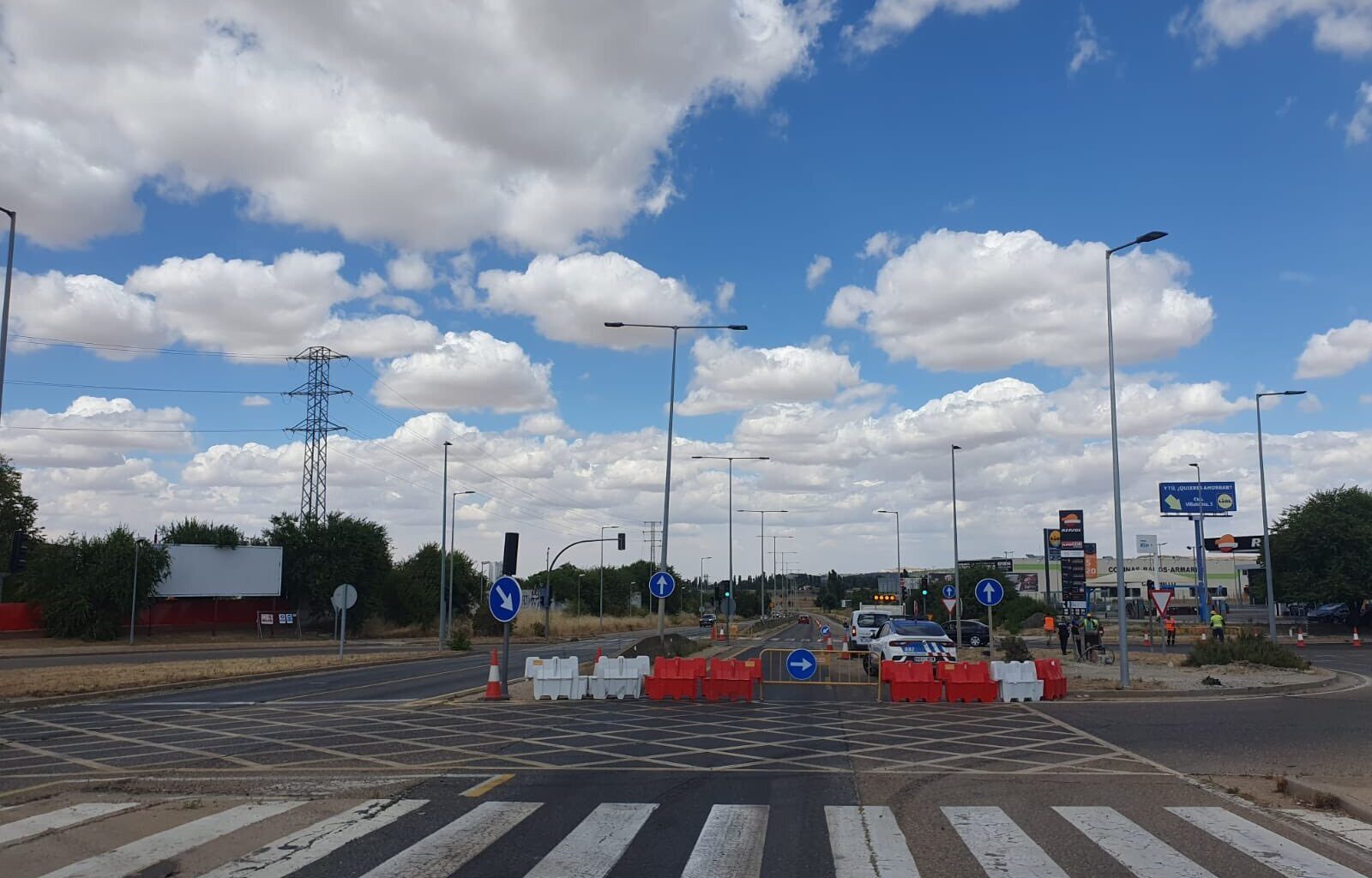 Apertura y cortes de tráfico en la VA-20 por obras de humanización