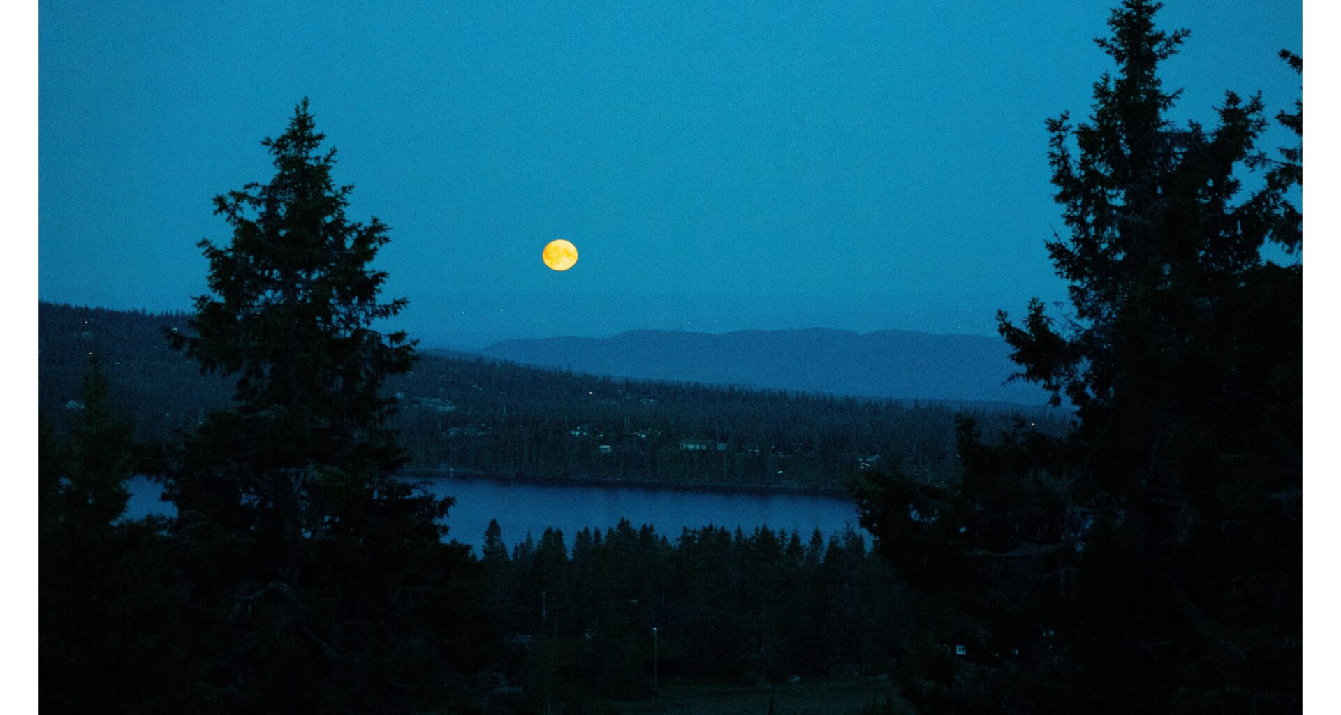 Night at Sjusjøen