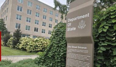 US warns Iran of joint sanctions with Europe ahead of nuclear talks