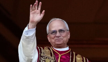 Pope Affirms Right of People to Return Home After Unjust Exile in Meeting With Chagos Refugees