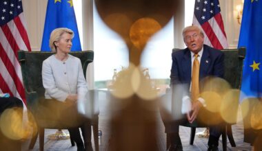 Handelspolitik: Ursula von der Leyen verteidigt Zollkompromiss mit Trump