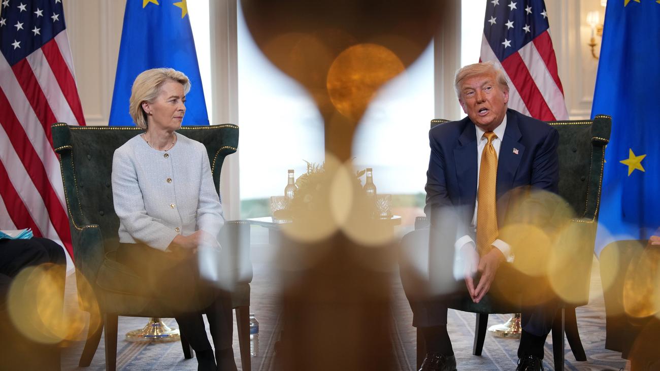 Handelspolitik: Ursula von der Leyen verteidigt Zollkompromiss mit Trump