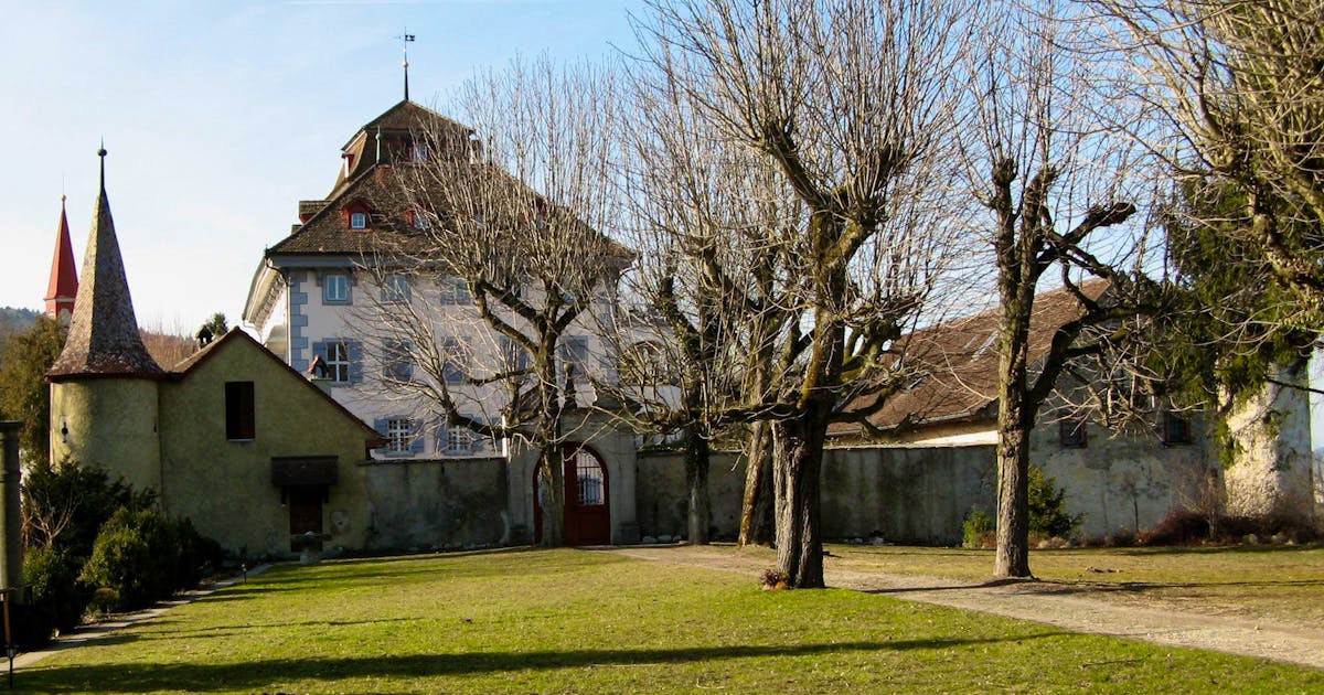 Schloss Hilfikon ist seit 10 Jahren unbewohnt, weil der Besitzer verschwunden ist