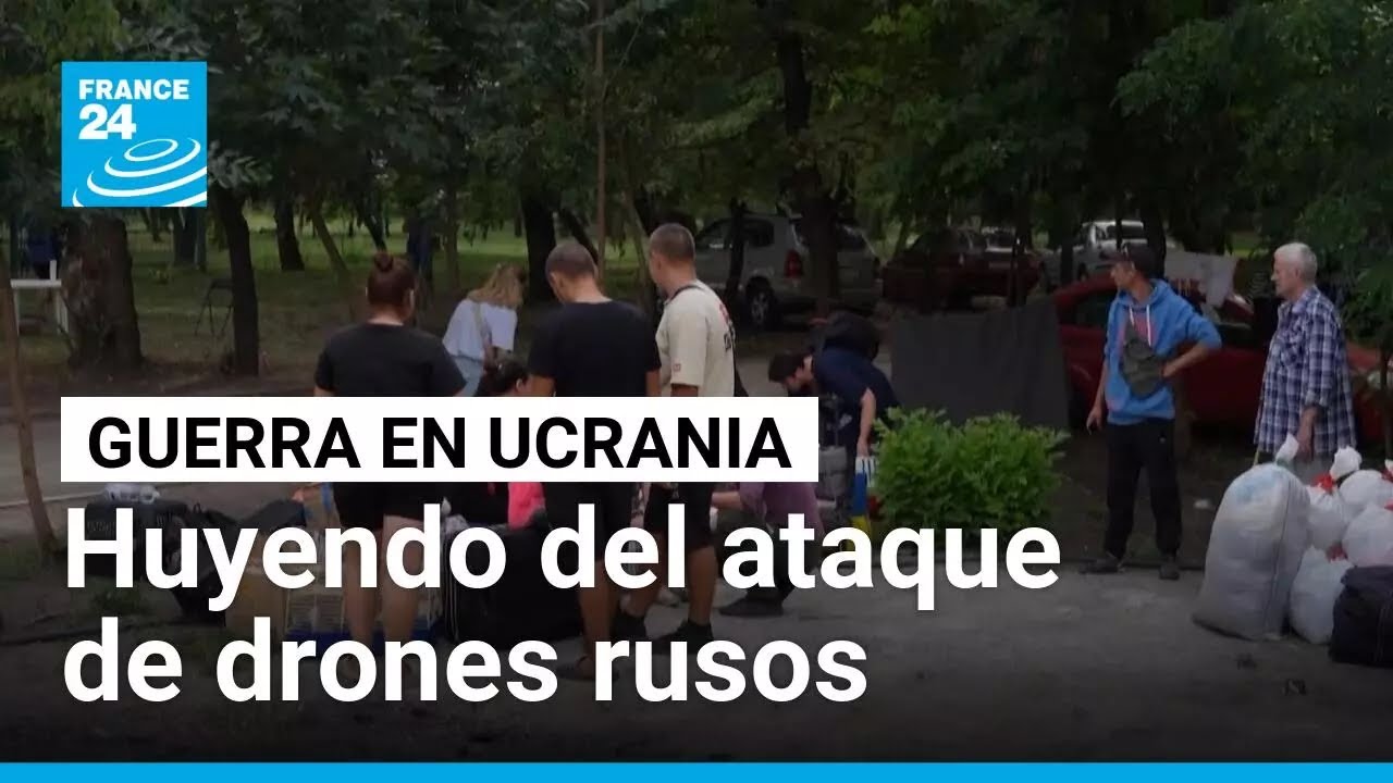Ucranianos huyen de la línea del frente en medio de los ataques con drones rusos • FRANCE 24
