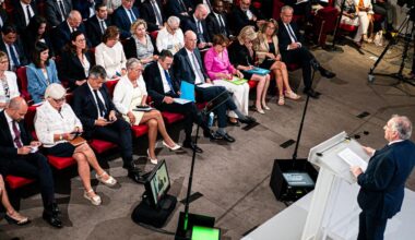 En direct, vote de confiance : « Il ne faut pas écarter » l’hypothèse d’une dissolution, selon Gérald Darmanin - Le Monde.fr