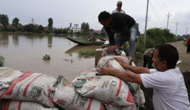 Heavy monsoon rains lead to flooding in India, Pakistan