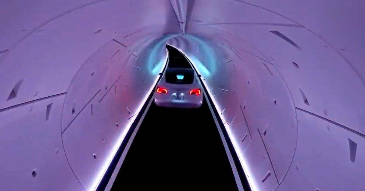 Tesla self-driving is still not working in Vegas's single lane tunnels, but Elon says 50% of US this year