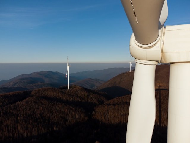 States rush to approve clean energy projects before Trump-era tax credit deadline