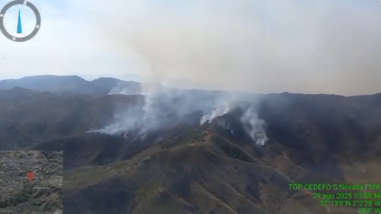 advertencia por posibles reactivaciones en León mientras el fuego de Fasgar sigue ardiendo