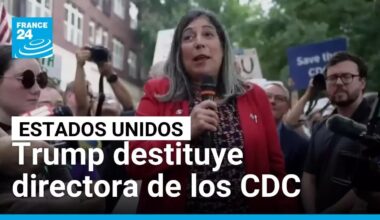 Trump destituye a la directora de los CDC tras enfrentamiento por las vacunas • FRANCE 24 Español