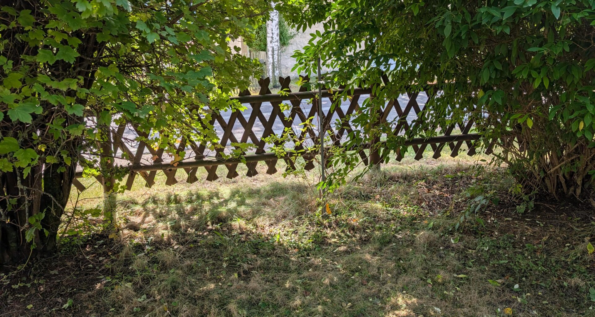 Wie diese Lücke blickdicht schließen?