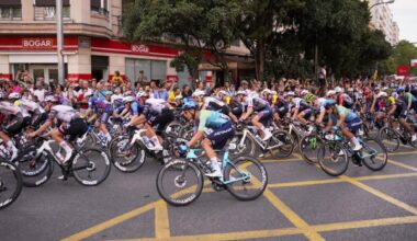 El pelotón, durante la etapa 8 de la Vuelta a España 2025.