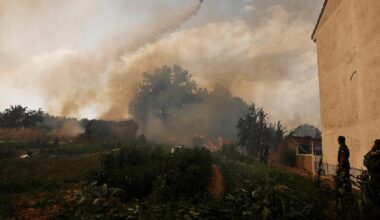Firefighters battle 'fire whirls' in northern Spain