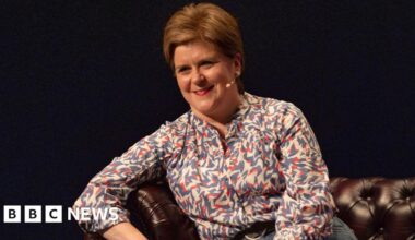 Nicola Sturgeon says her instinct would be to back a united Ireland