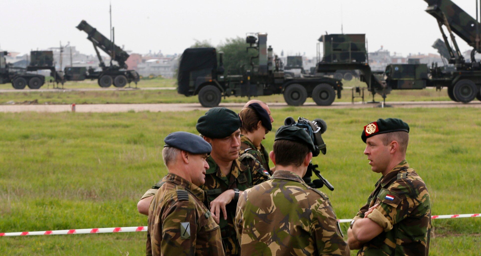 Netherlands sending 300 troops, Patriot missile systems to Poland | Russia-Ukraine war News
