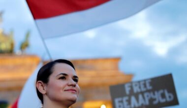 How to Resist a Dictator