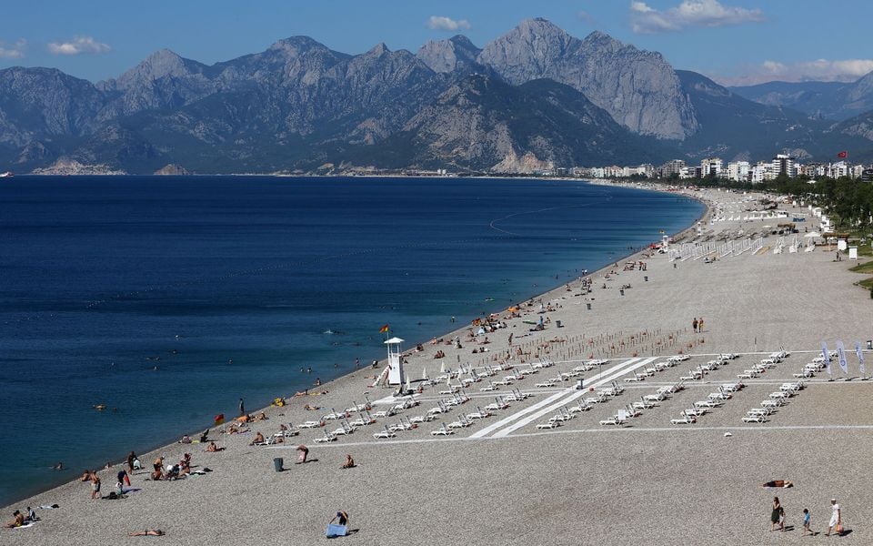 Turkey sees 5% drop in foreign visitors in July, Germans lead arrivals