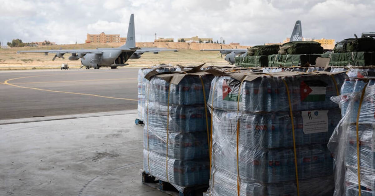 Nederland dropt eerste hulpgoederen boven Gaza: 14,5 ton aan levensmiddelen