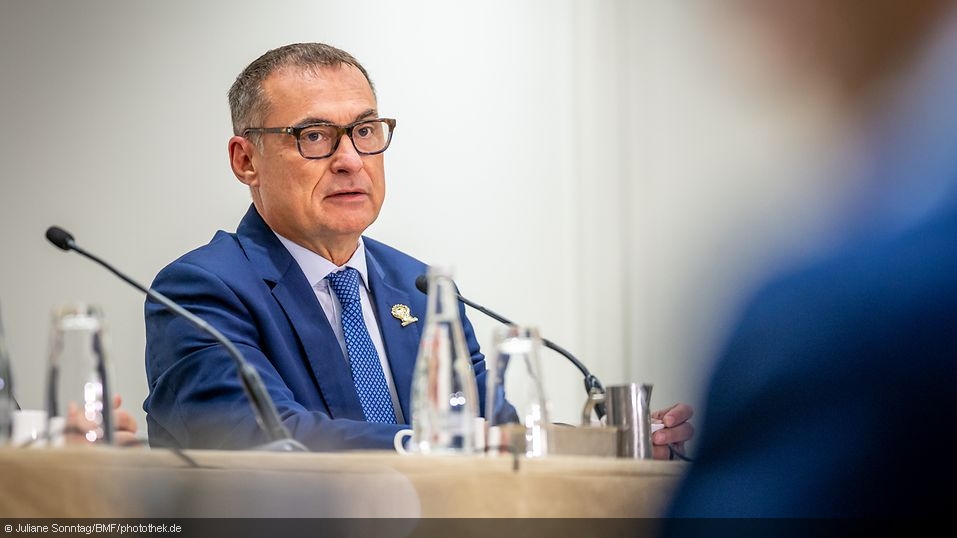 Nagel: “We know what we’ve got with the IMF and the World Bank”