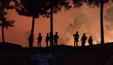 Ao notar embriaguez de juiz, mulher que estava nua no colo tentou assumir volante