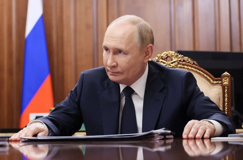 Putins Forderungen an die Ukraine: Verzicht auf Donbas, kein NATO-Beitritt und keine westlichen Truppen, berichten Quellen