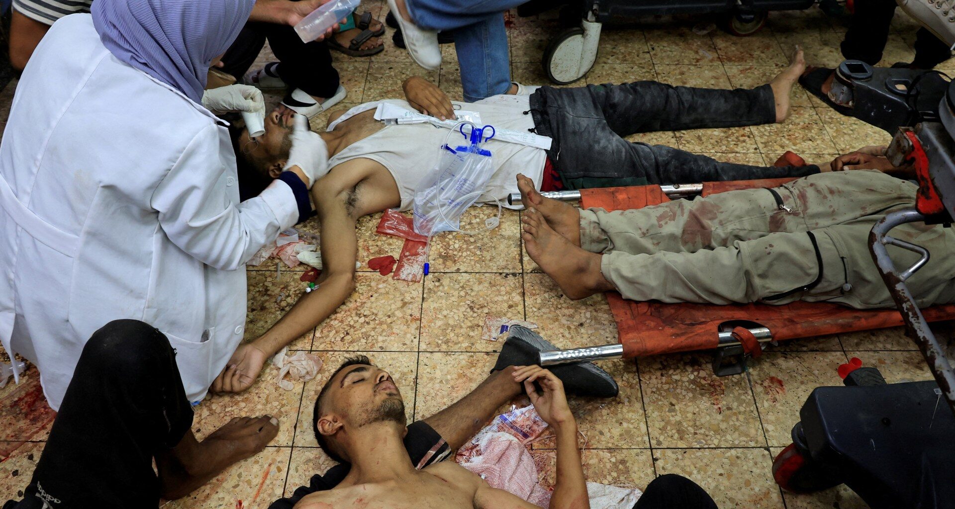 Gaza doctor describes ‘daily patterns’ in Israeli maiming at GHF sites | Israel-Palestine conflict News