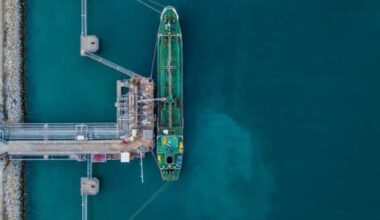 Oil tanker