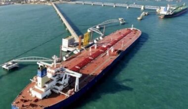 Oil tanker