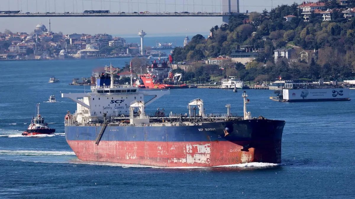 Crude oil futures fall amid positive signals from US-Ukraine talks 