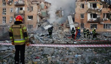Russia attacks Ukraine’s Zaporizhia; Kyiv hits Russian oil refineries | Russia-Ukraine war News