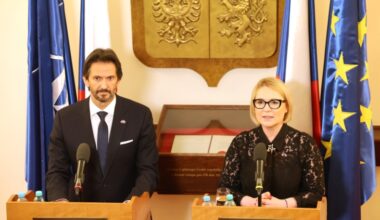 What is „our region“? Will Černochová trade the interests of the Czech Republic for those of Strnad?