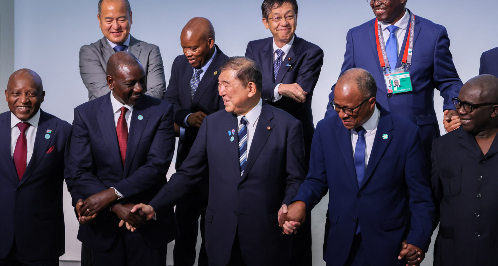 Commemorative photo (1)