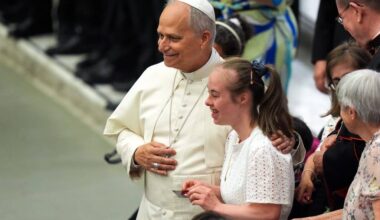 Hope is knowing that God is near and that love will win, pope says