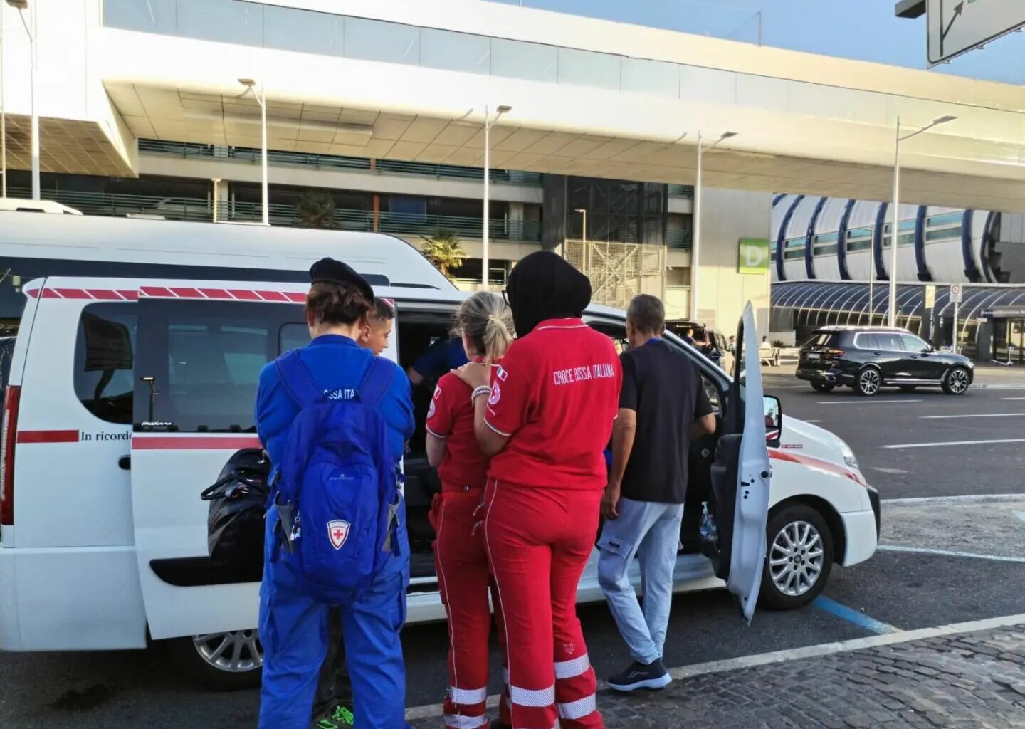 Croce Rossa porta 17enne Yassine da Gaza in Italia Agenzia di stampa Italpress