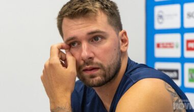 Svetovni prvaki v Stožicah dosegli stotico, Slovenija z Dončićem poražena