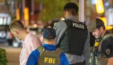 Grand jury declines to indict man who threw a sandwich at federal officer in D.C.
