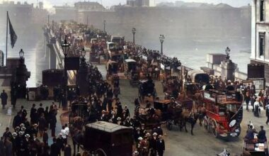 London Bridge, 1900; Jay Hartley.