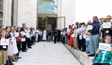 Campaigners Confront Plastics Treaty Delegates, Demanding Deal That Stops Pollution 'At Its Source'